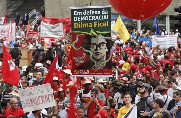 Brasil: Convocan a movilización para defender a Dilma y a la democracia