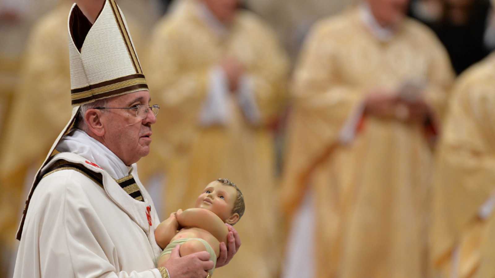 El papa clama en misa del Gallo contra la avidez de la humanidad
