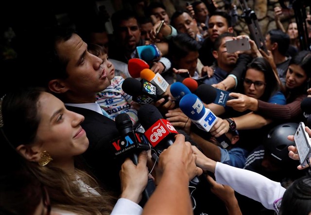 Guaidó llama a una «muestra de fuerza pacífica» en el inicio de la gran marcha opositora