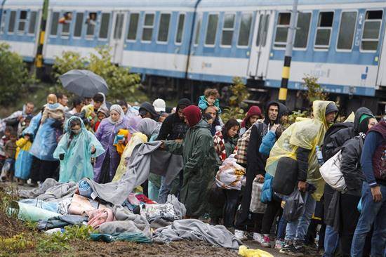 Unos 200.000 refugiados cruzaron Serbia rumbo a Europa occidental