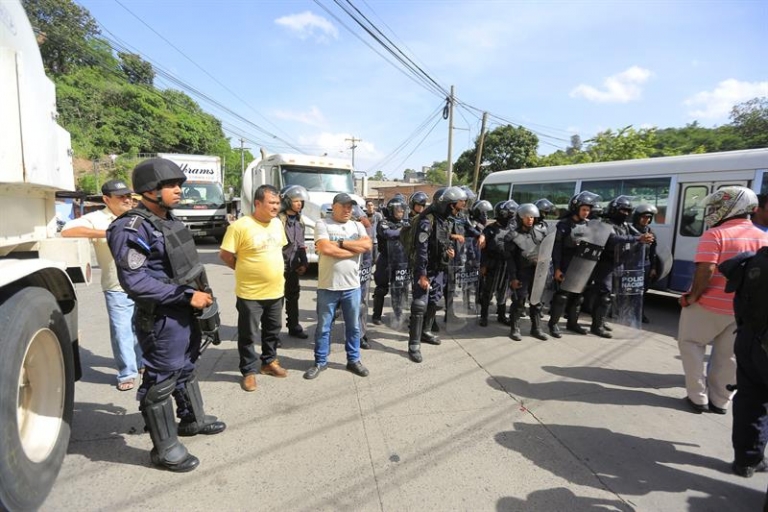 Transporte confirma paro al no lograr ningún acuerdo con Gobierno hondureño