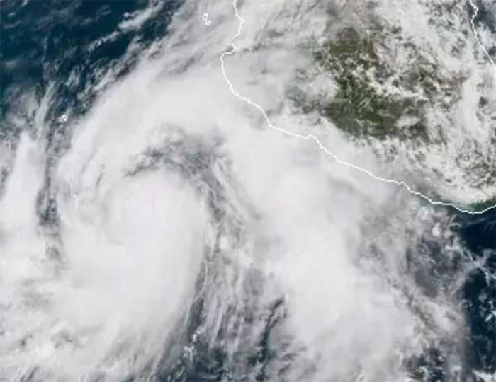 La tormenta tropical ‘John’ se convierte en huracán frente a las costas de México