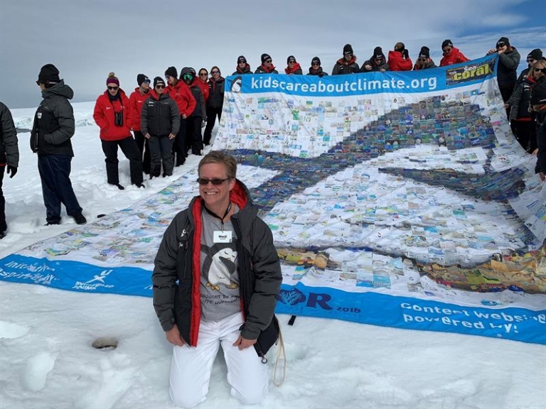 Científica lleva a la Antártida la visión de los niños sobre cambio climático