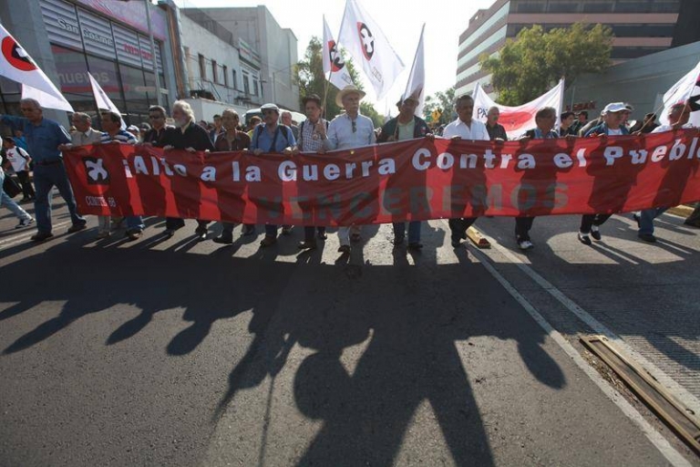 Maestros mexicanos apelan al respaldo popular en enfrentamiento con Gobierno