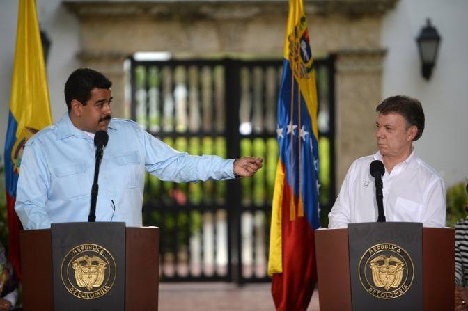 Dialogarán hoy en Ecuador presidentes de Venezuela y Colombia