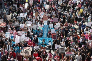 Marcha en defensa de los derecho de las mujeres en Los Ángeles, California. EFE.