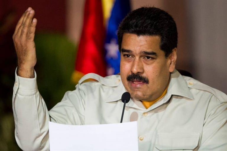Maduro anticipa que en Grecia «va a pasar algo» y tilda a Rajoy de «sicario»