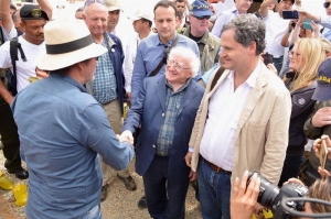 Presidente de Irlanda visita zona de agrupamiento de las FARC en Colombia. EFE