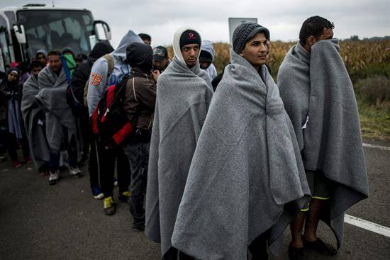 Unos 200.000 refugiados cruzaron Serbia rumbo a Europa occidental