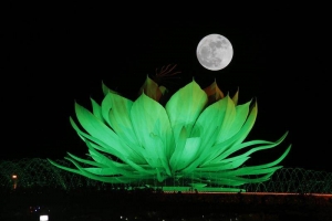 Superluna sobre Birmania. EFE.