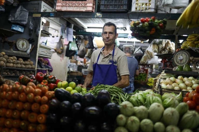 Venezuela fija los precios de 25 alimentos básicos en medio de su hiperinflación