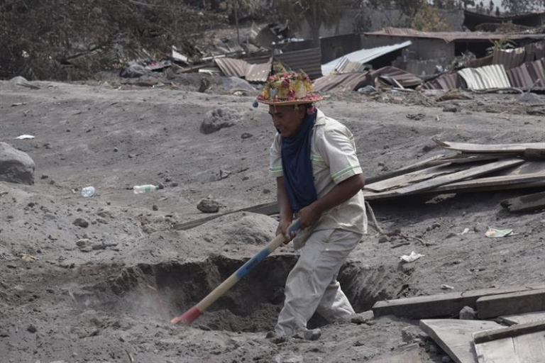 El volcán de Fuego se ensaña con los indígenas, los más desfavorecidos