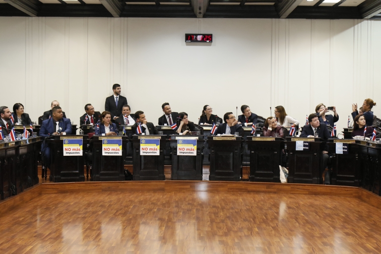 Diputados envían terna al Plenario para elegir Magistrado Sala IV