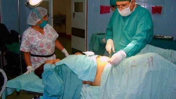 Amparan a portadora de VIH que fue esterilizada forzosamente en El Salvador