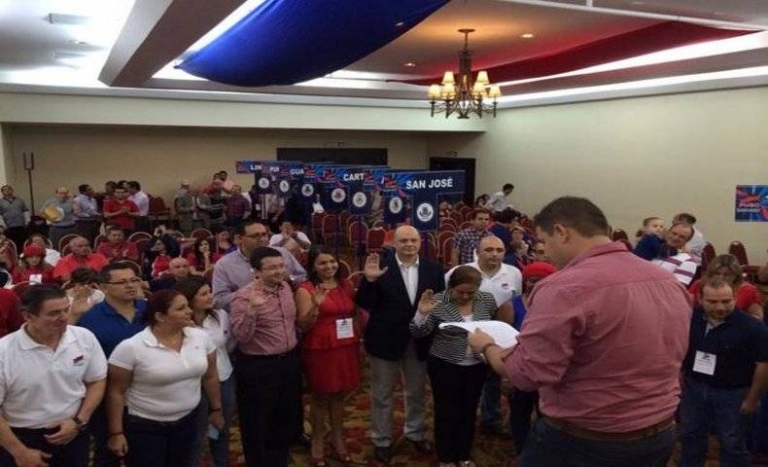 Diputado del PUSC busca evitar abusivos aumentos salariales