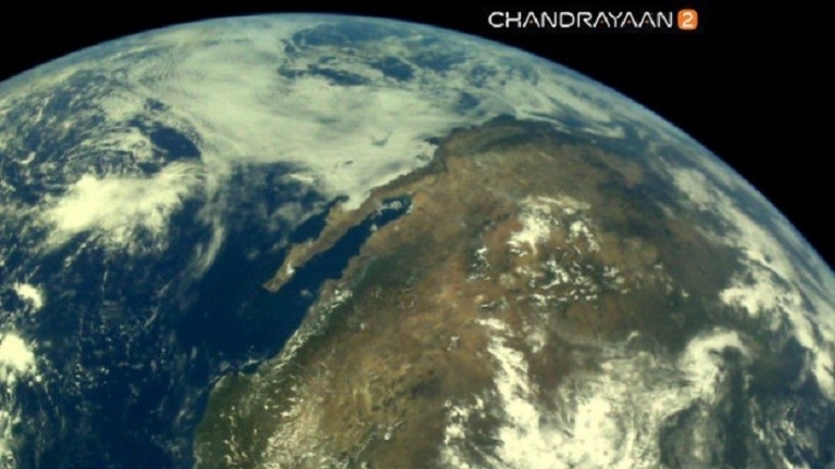 Las primeras imágenes de la Tierra tomadas desde una distancia de 5.000 kilómetros por una misión india a la Luna