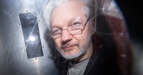 Assange: La arbitraria persecución sueca y el silencio mediático