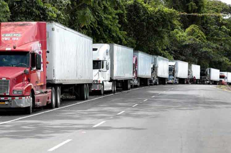 Bloqueo a transportistas por pandemia Covid-19 atenta contra integración centroamericana