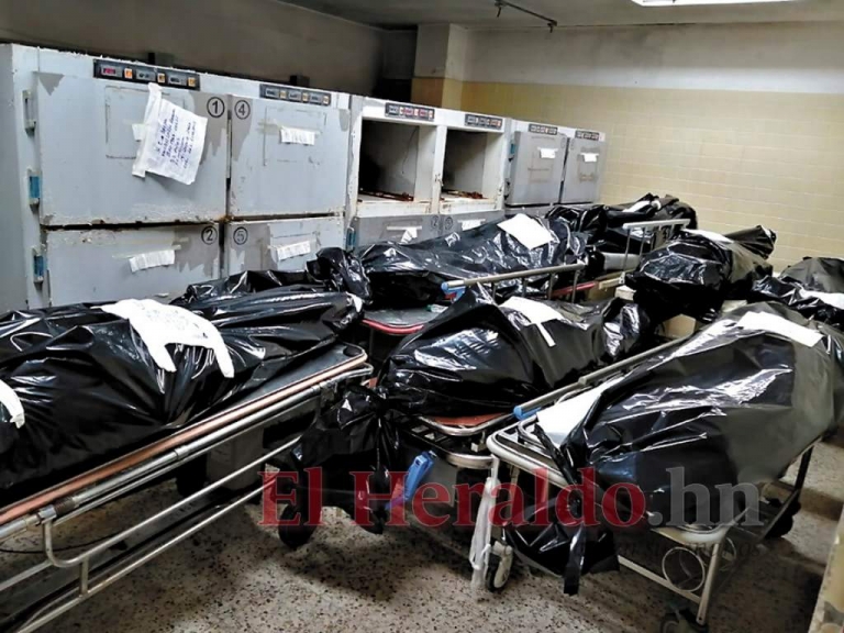 Desbordada en Honduras la morgue del Hospital Escuela por víctimas de covid-19