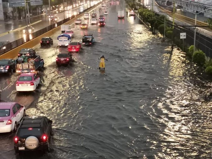 Inundaciones En México Por Fuertes Lluvias A Causa De Onda Tropical