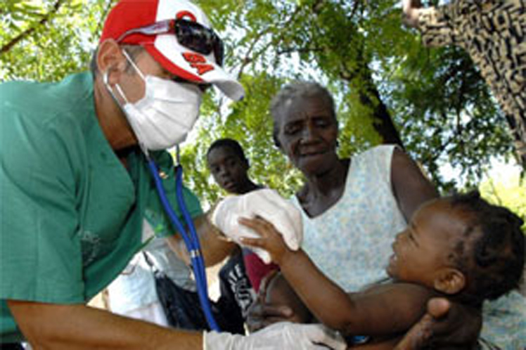 Médicos cubanos laboran en Haití pese a crisis sociopolítica