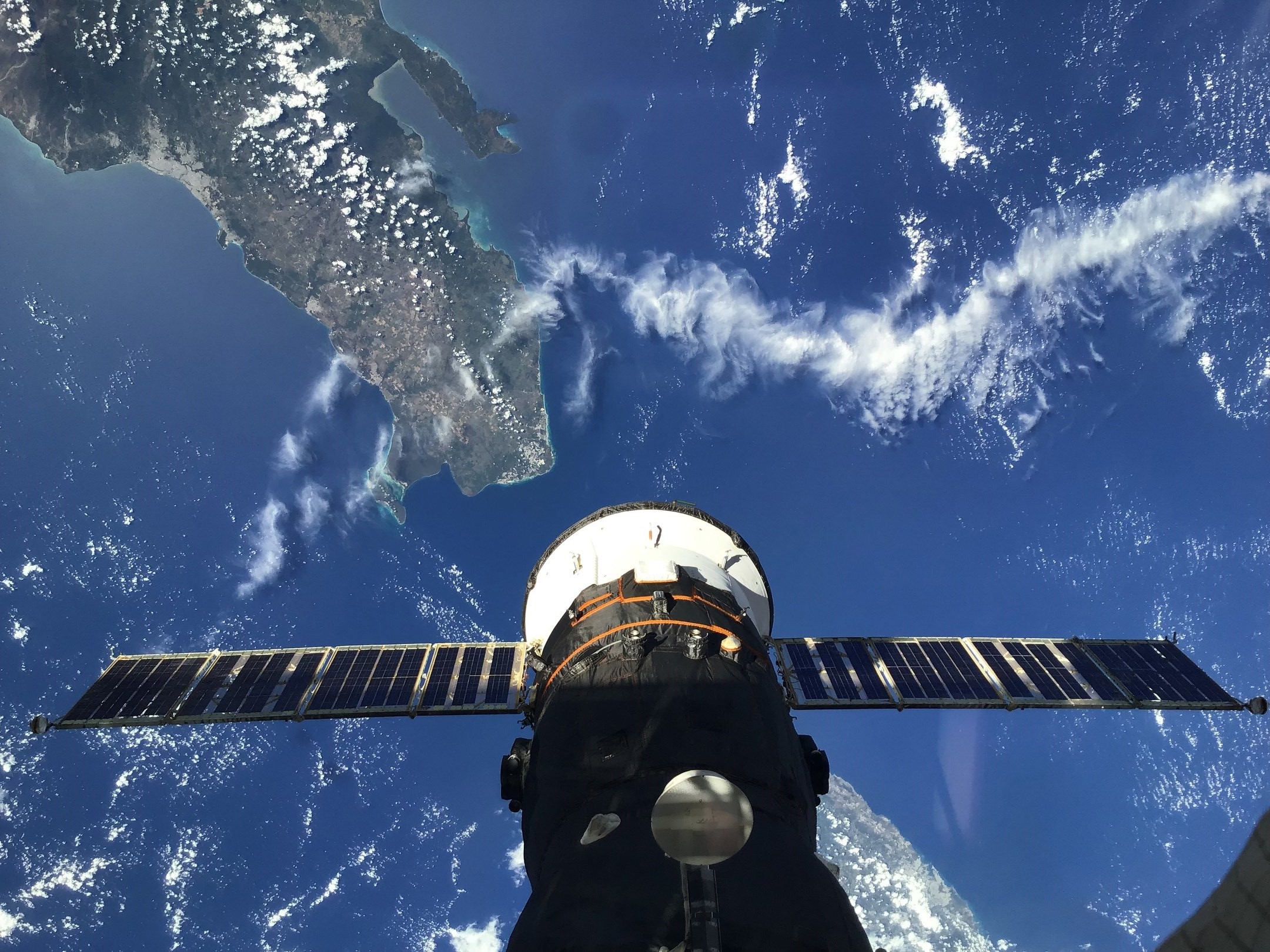 международная космическая станция мкс. научные модули мкс. мкс 08а. мкс 08а. мкс летит.