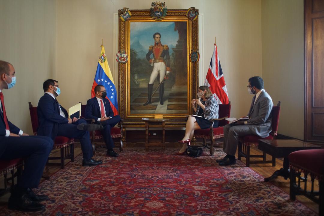 Venezuelan Foreign Minister receives British charge d’affaires