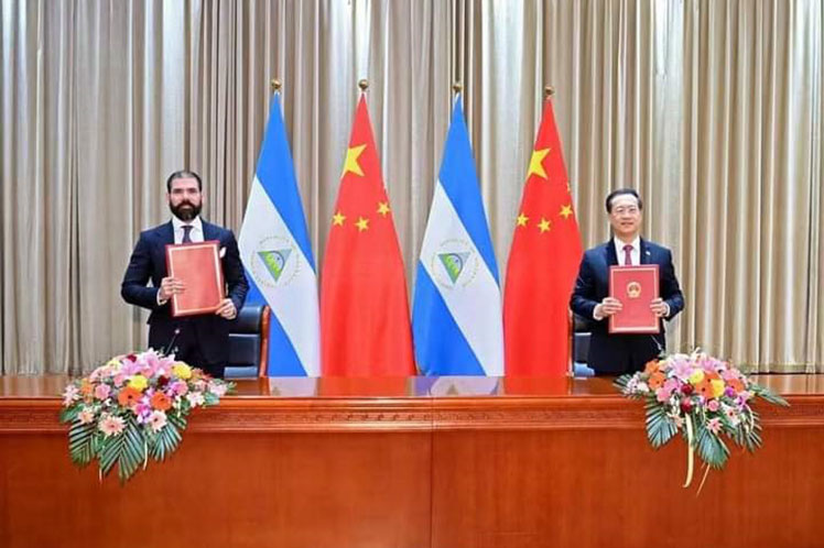 El restablecimiento reciente de relaciones diplomáticas entre Nicaragua y la República Popular de China: breves apuntes