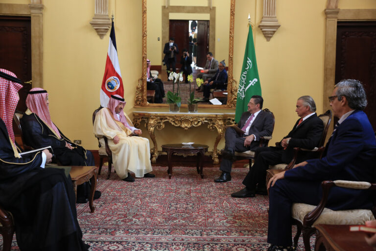 Costa Rica y Arabia Saudita fortalecen lazos de cooperación y de promoción del turismo
