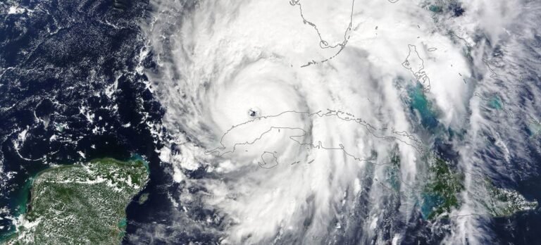 Cambio climático: huracanes y ciclones traen miseria a millones, mientras Ian toca tierra en EE. UU.