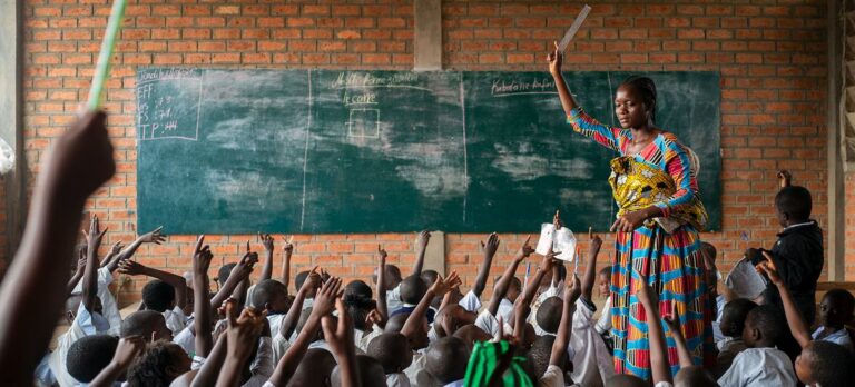 Más de 130 países llaman a reiniciar los sistemas educativos