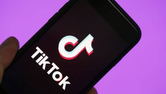 TikTok trabaja en un ‘chatbot’ capaz de responder preguntas y conversar con los usuarios
