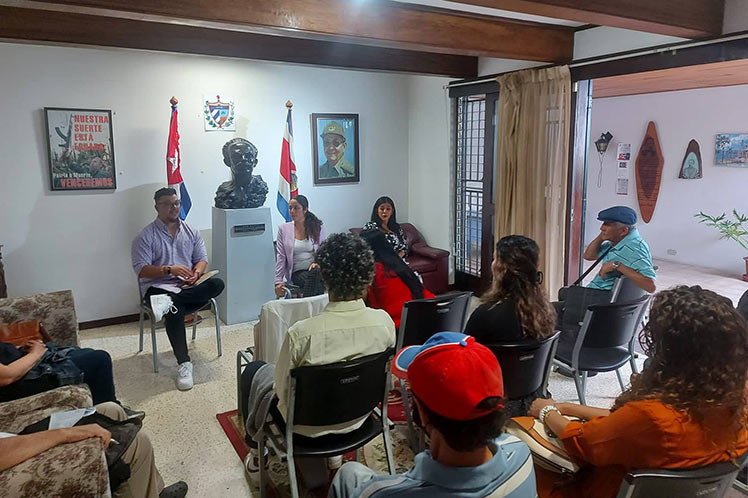 Destacan en Costa Rica nuevo Código de las Familias de Cuba