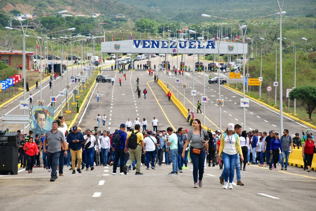 Venezuela Y Colombia Restauran Por Completo Su Frontera Con La Inauguración Del Puente De 1627