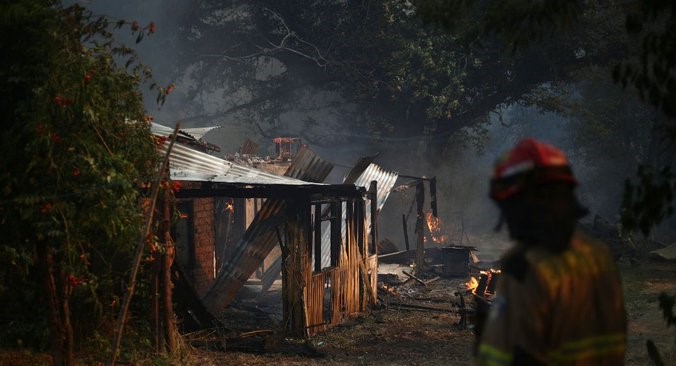 Cifra de fallecidos por incendios en Chile sube a 26