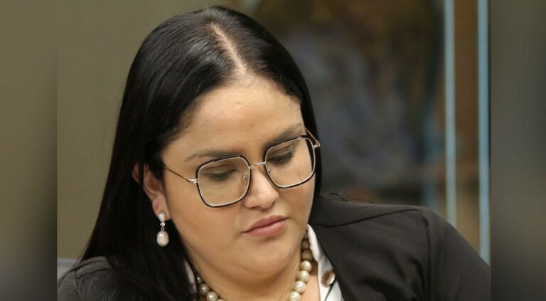 Consideran en Costa Rica lógica y acertada renuncia ministra de Salud