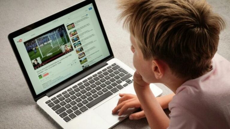 YouTube recomendó cientos de vídeos violentos a cuentas de niños interesados en videojuegos