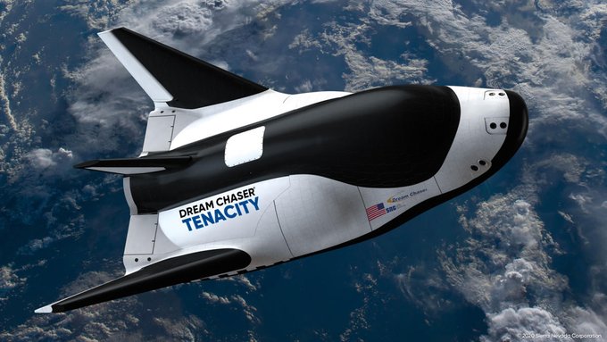 La NASA recibe el primer avión espacial de carga Dream Chaser