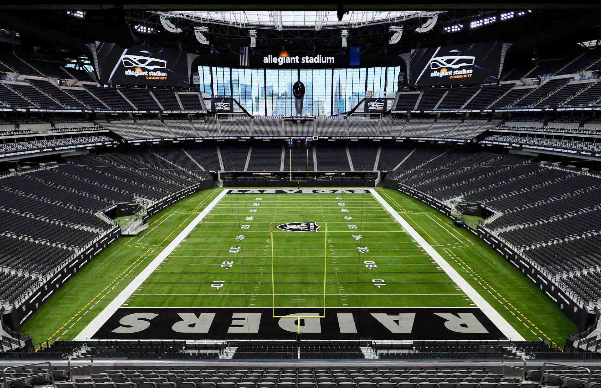 Raiders vs Denver Broncos