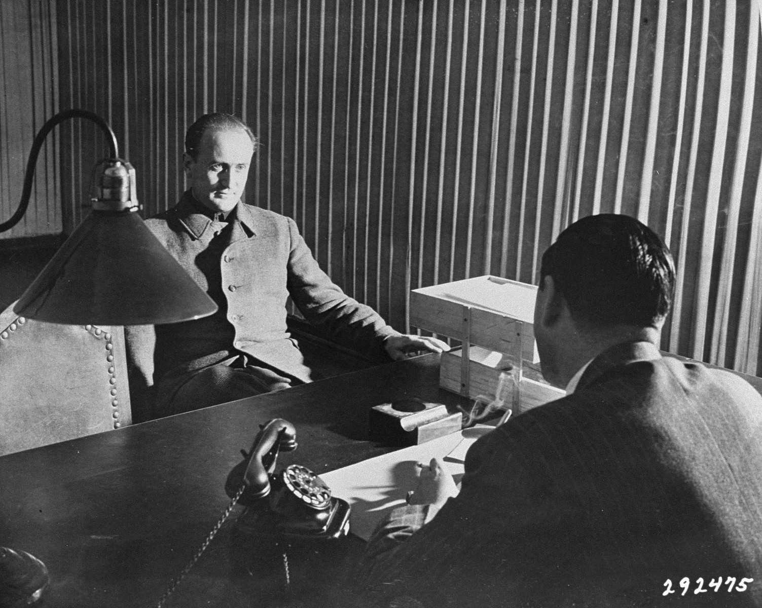 Fotografia d'Arthur Axmann durant els Judicis de Nuremberg