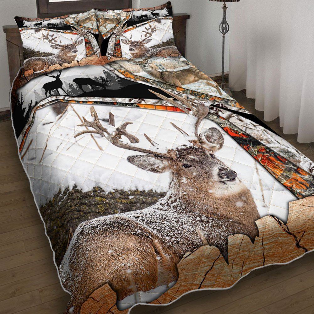 Deer Hunting In The Snow Quilt Bedding Set