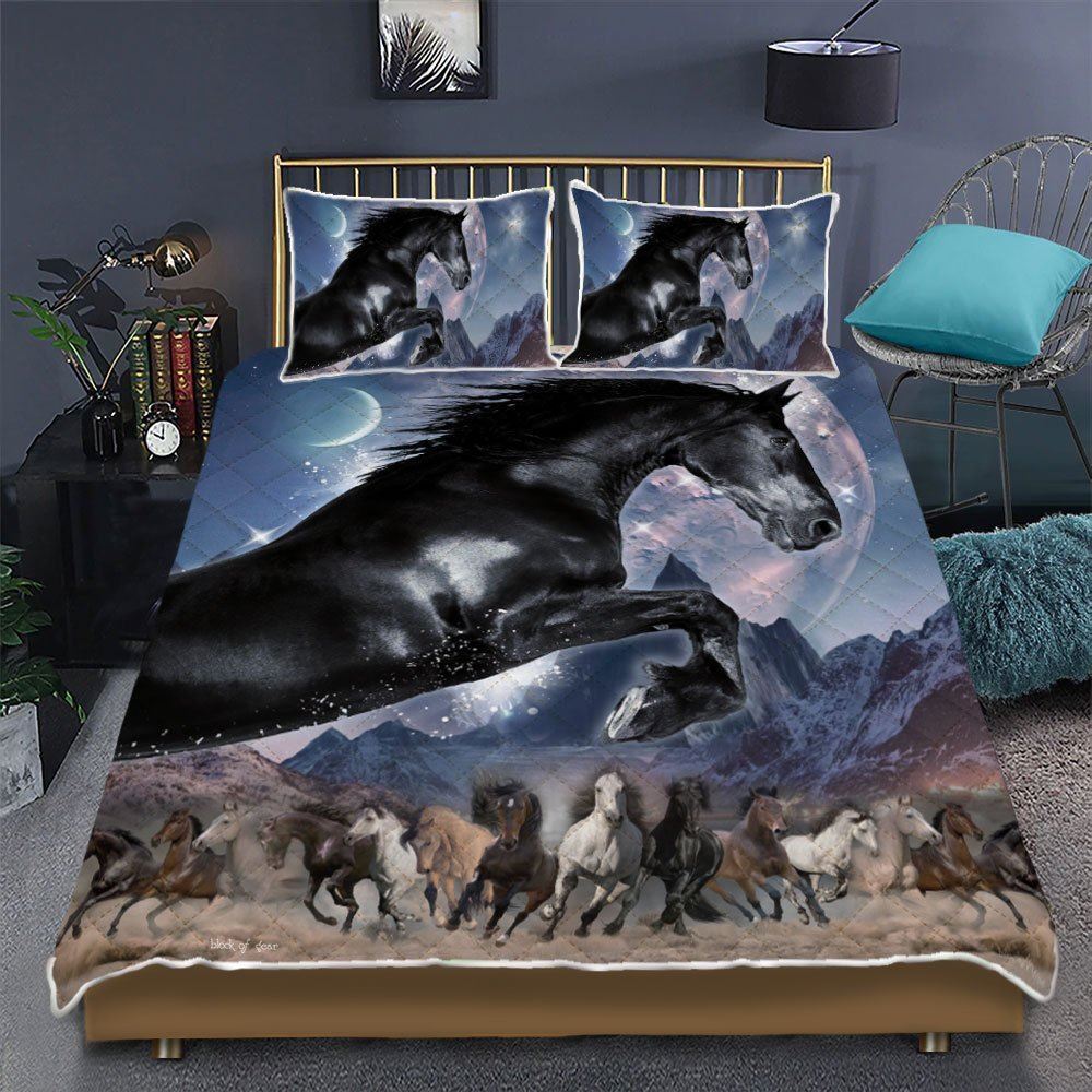 Horses Black Horse Quilt Bedding Set