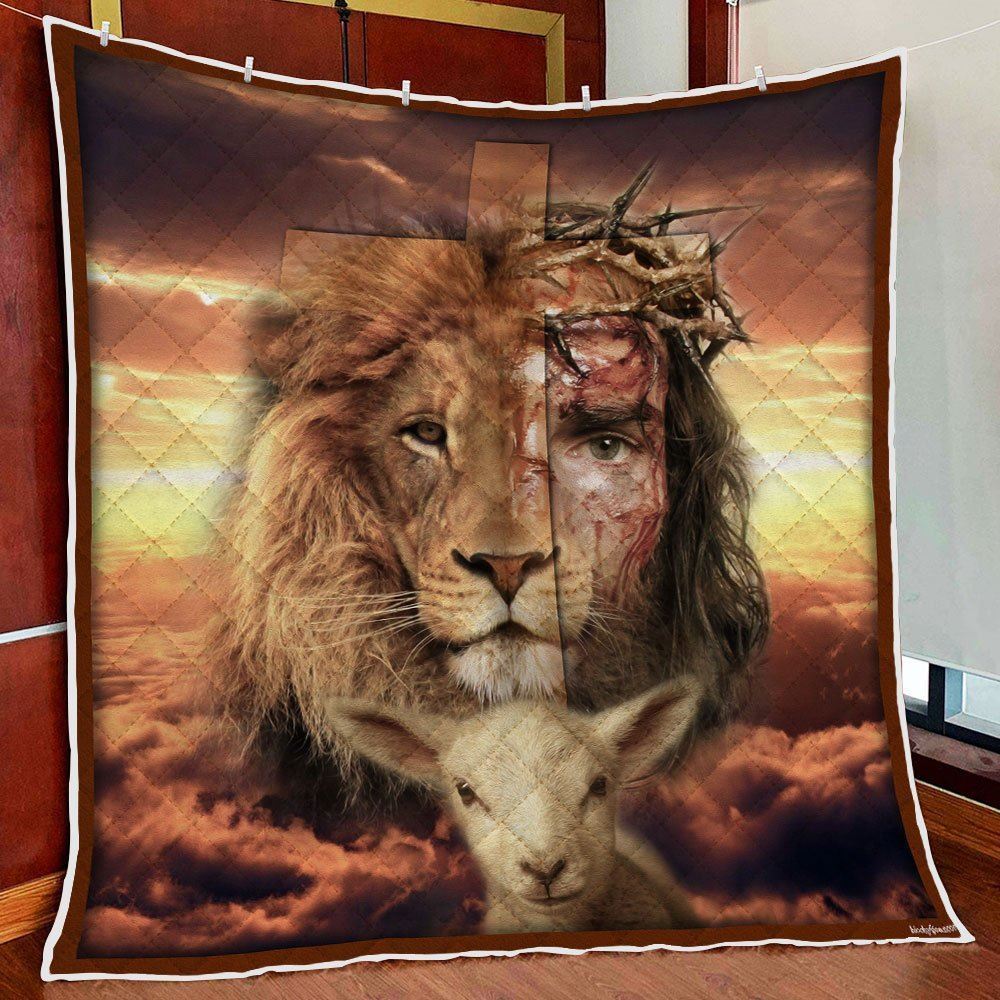 Jesus Is Risen Lion Quilt Blanket