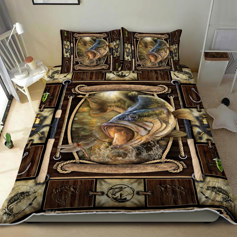 Largemouth Bass Fish Catching Quilt Bedding Set