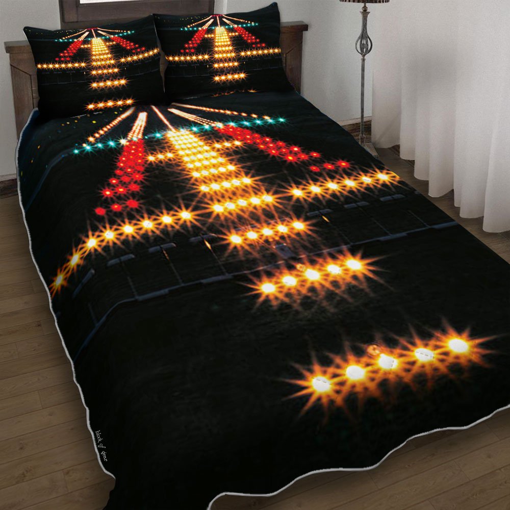 Runway Night View Quilt Bedding Set