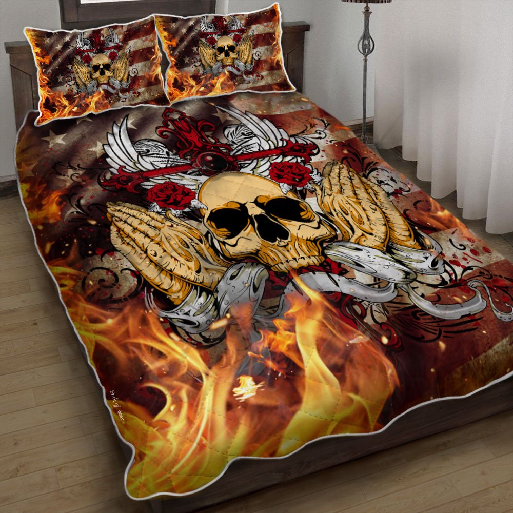 Skull Cross Quilt Bedding Set