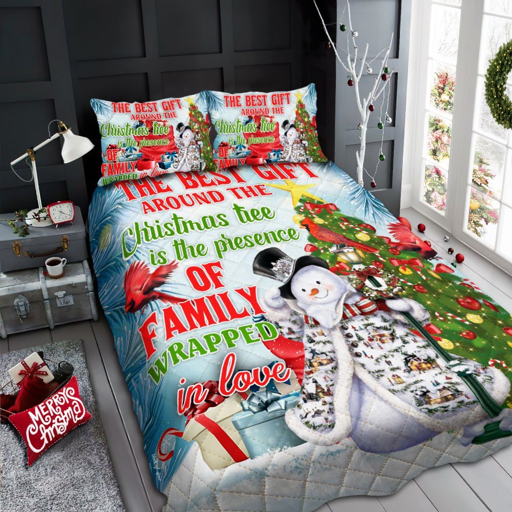 The Best Gift Around The Christmas Tree Quilt Bedding Set