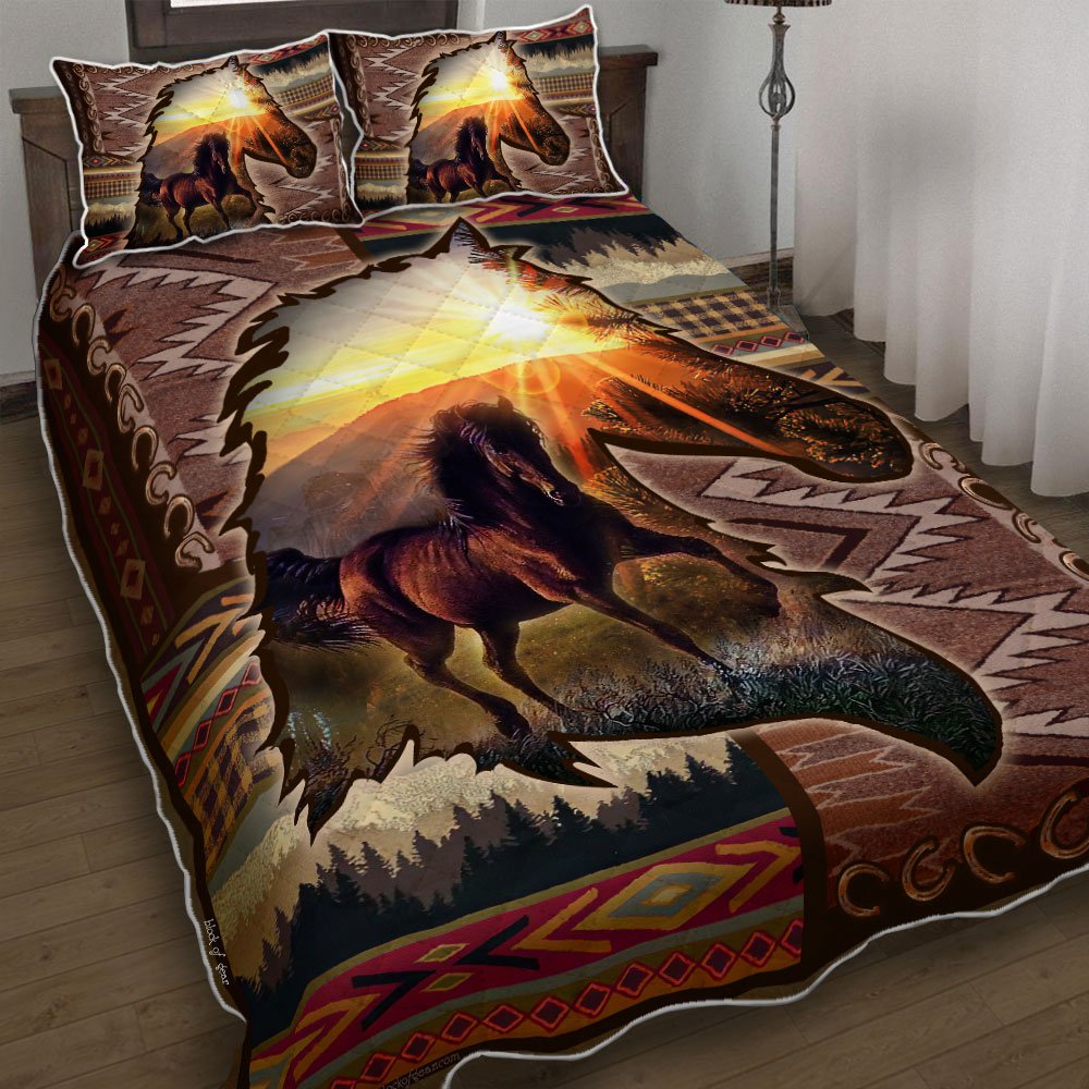 The Wild Spirit Horse Quilt Bedding Set