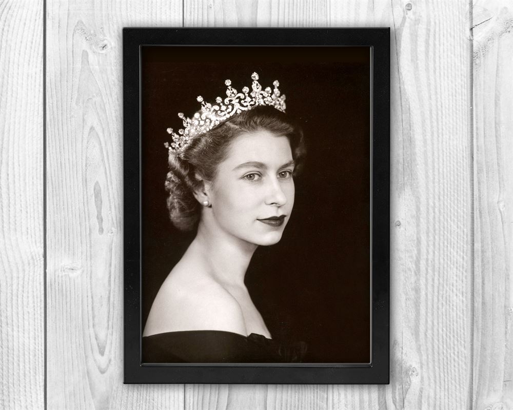 Queen Elizabeth Ii Framed Print Portrait