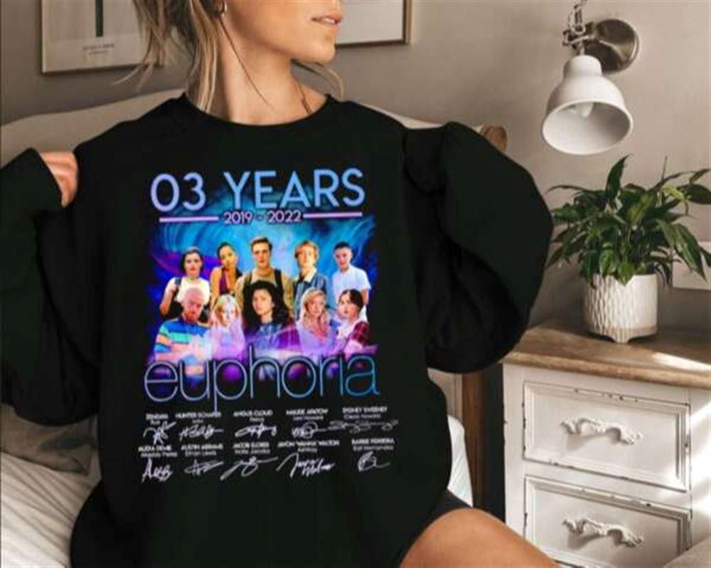 Euphoria 3 Years Anniversary 2019-2022 Signatures Sweatshirt T Shirt Merch